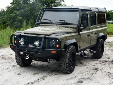 Land Rover Defender