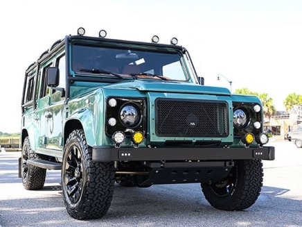 restored defender d110 in green