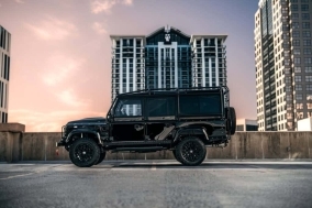 DSC03074 Project Oliver Obsidian Black Defender 110