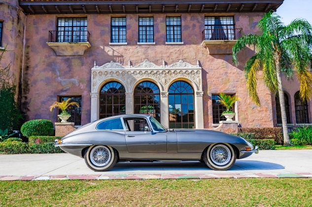 jaguar e-type with wire wheels