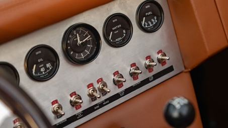 Classic Jaguar Finishings