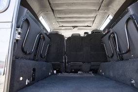 ProjectBlanco-Defender110_Final_21 custom restored defender 110 interior