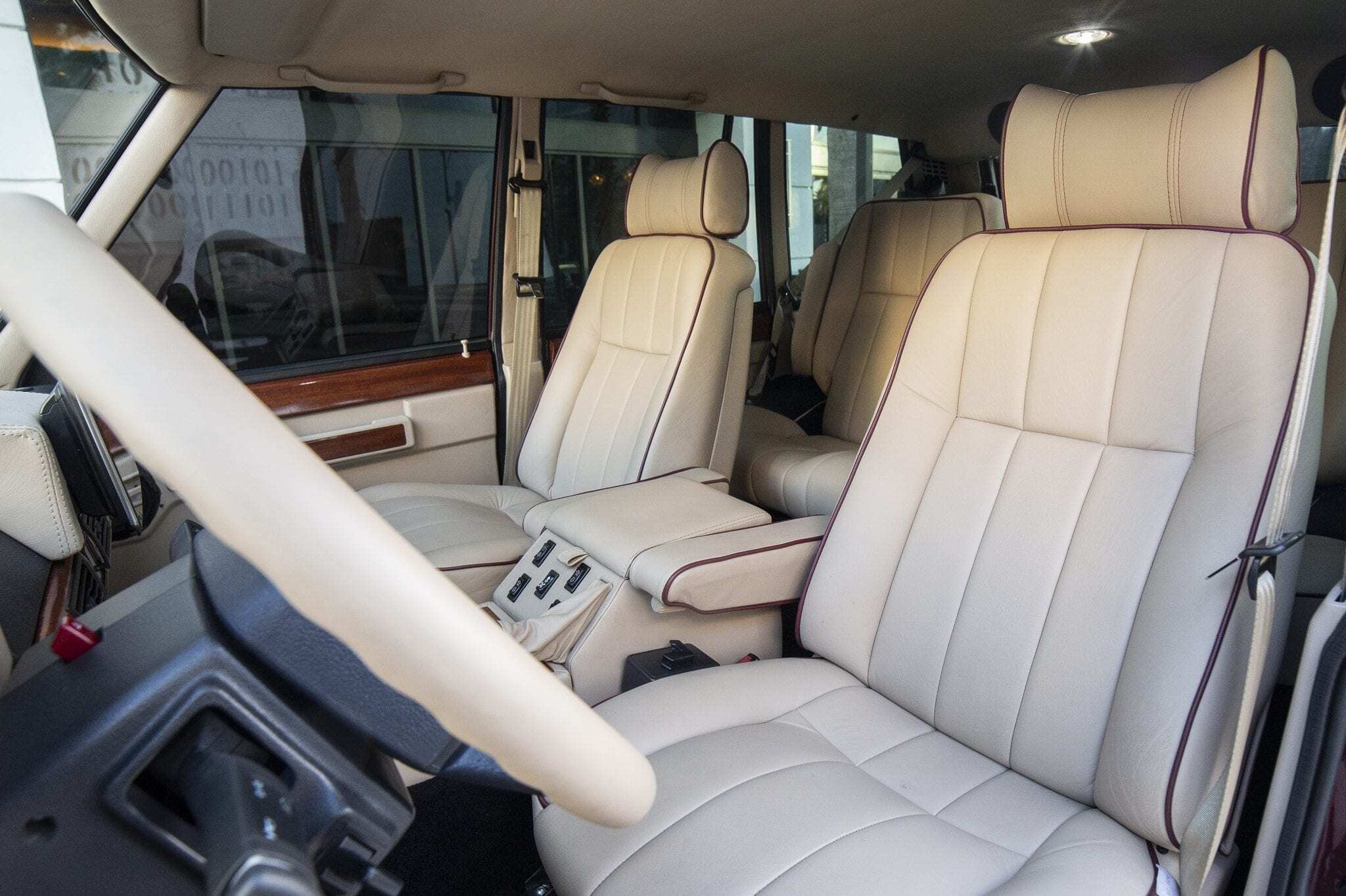 range rover seating