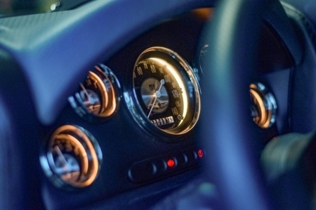 original defender gauges