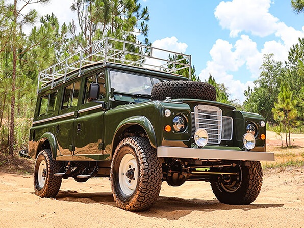 Land Rover Defender Corbeau Seats