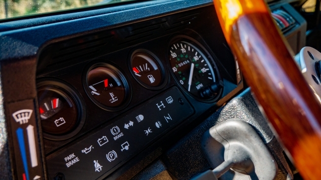 HUD of classic custom defender