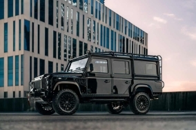 Project Oliver Obsidian Black Defender 110