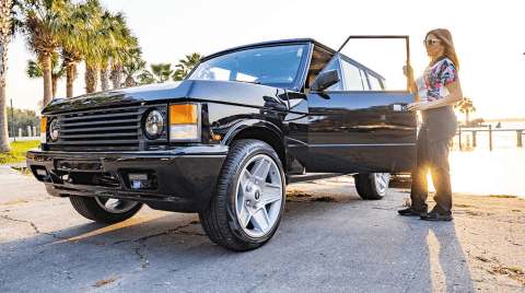 Custom Range Rover Classic at the shore
