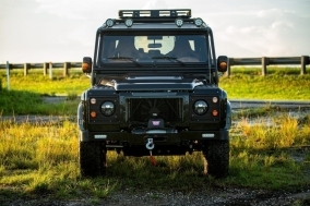 Land Rover Defender 110