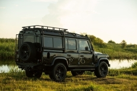 Land Rover Defender 110