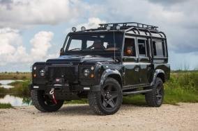 Land Rover Defender 110