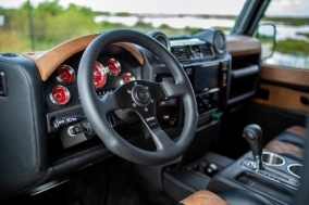 Land Rover Defender 110