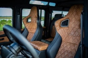 Land Rover Defender 110