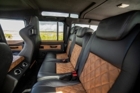 Land Rover Defender 110