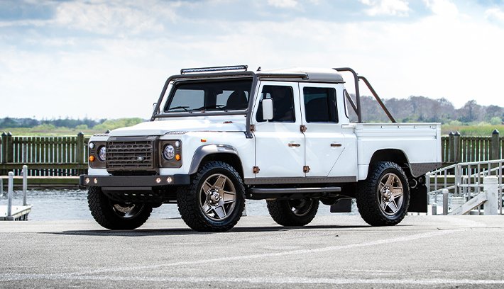 custom defender 130 signature exterior